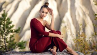 make-your-wardrobe-pop-with-czarina-jumpsuits