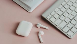3-best-airpods-deals-you-can-get-right-now-on-amazon